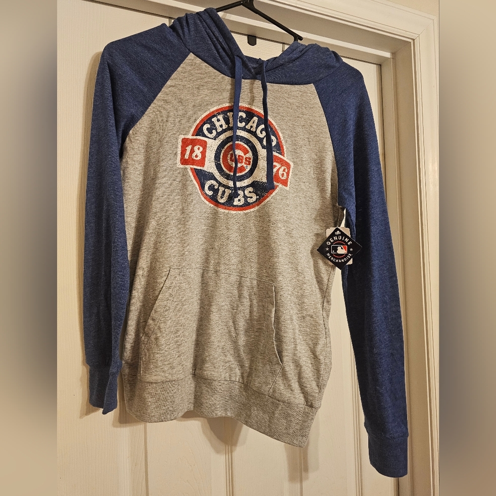 NWT Chicago Cubs lightweight hoodie.  Size:XS.